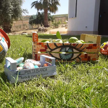 Oda ve Kahvaltı Punta Bianca & Experience 4*