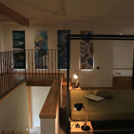 Bed & Breakfast Punta Bianca & Experience 4*