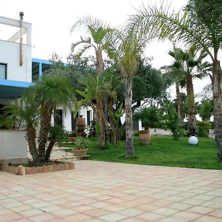 Oda ve Kahvaltı Punta Bianca & Experience