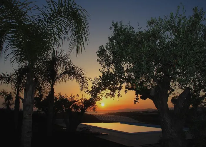 Punta Bianca & Experience Bed & Breakfast