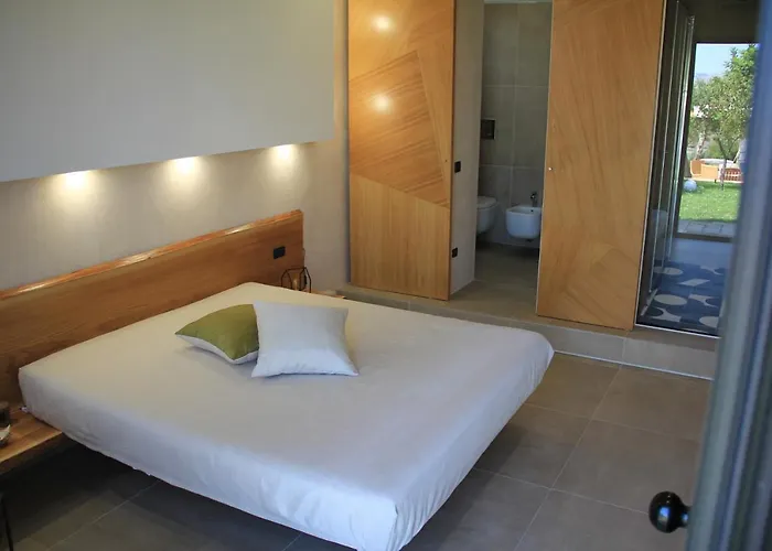 Punta Bianca & Experience Bed & Breakfast 4*